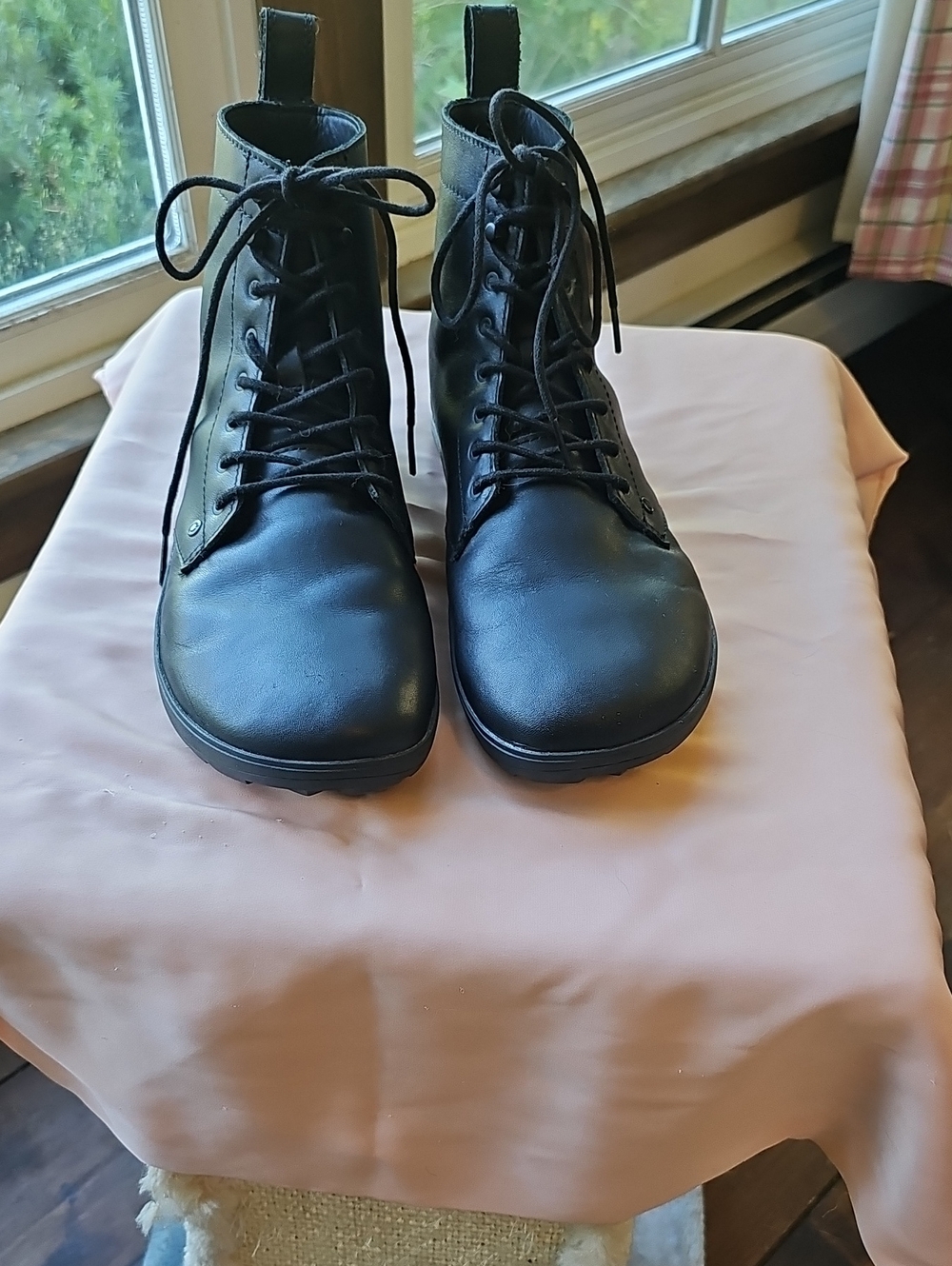 Xero Shoe Black Lace-Up Leather Boots Size 9 Women